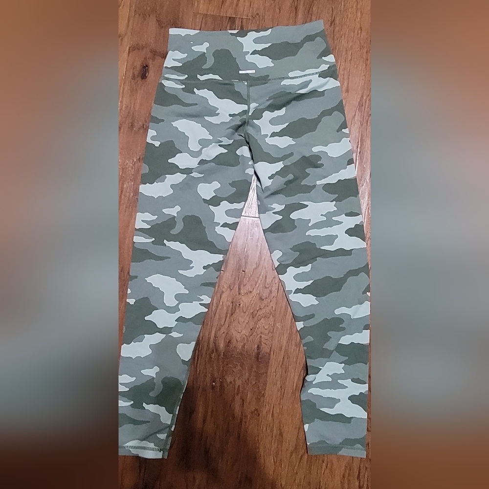 Aerie Green and White Camouflage Leggings